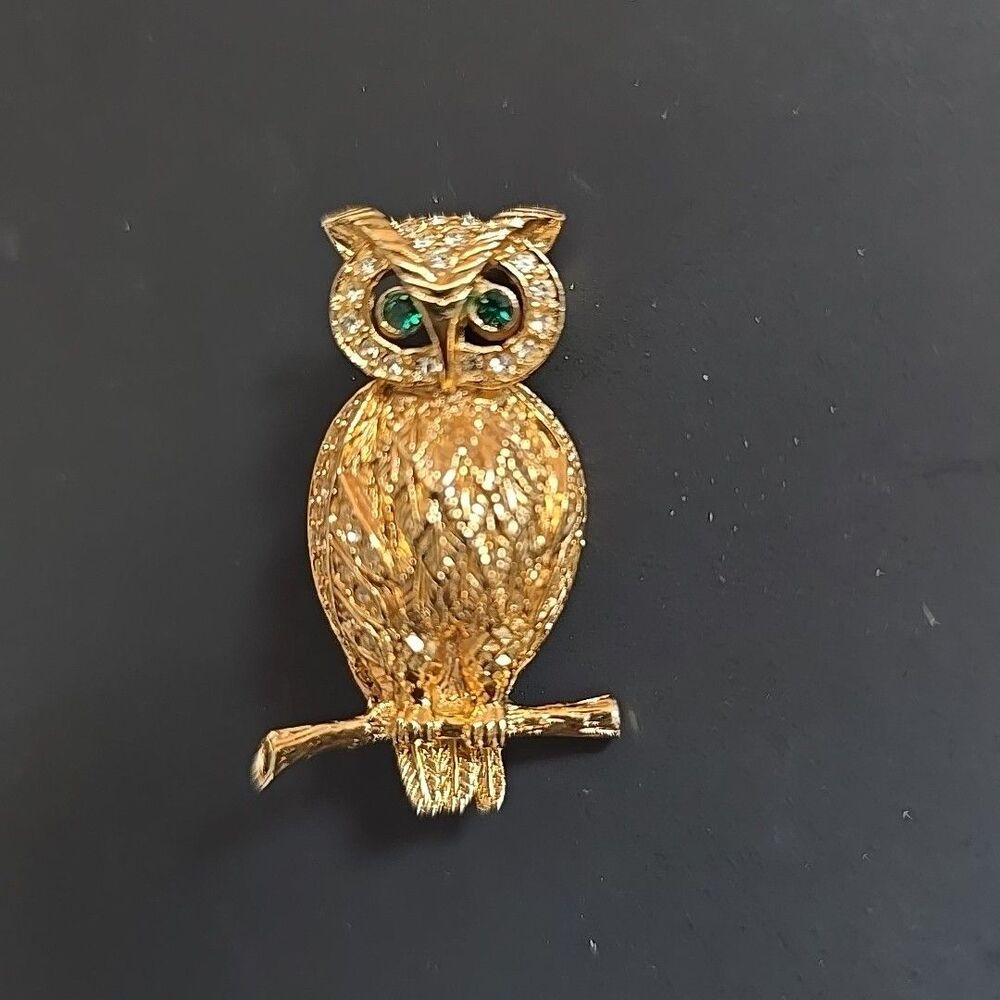 Vintage Gold Tone Owl Brooch Green Eyes Textured Bird Pin Cute 1.5"